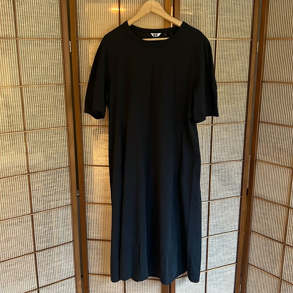 Uniqlo U AIRism Cotton Short-Sleeve Dress